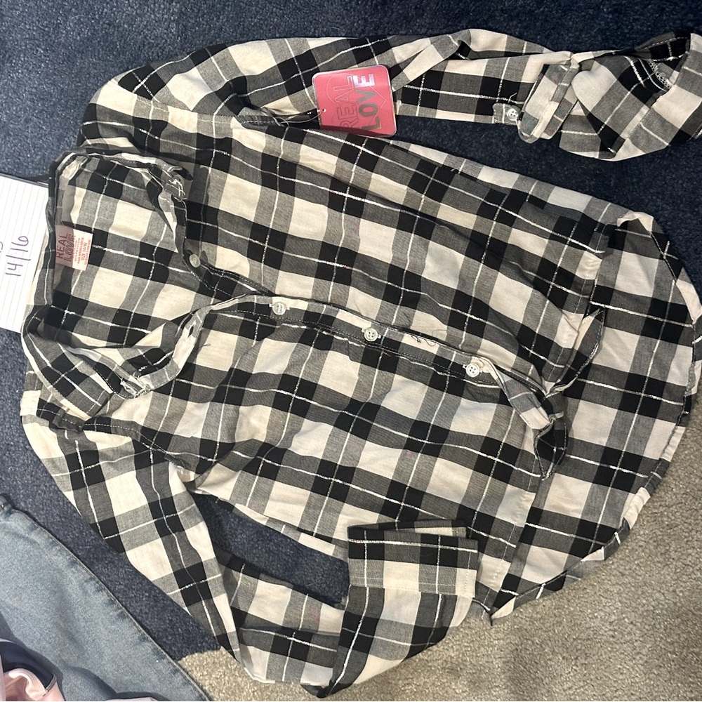 NWT 14/16 black and white button up